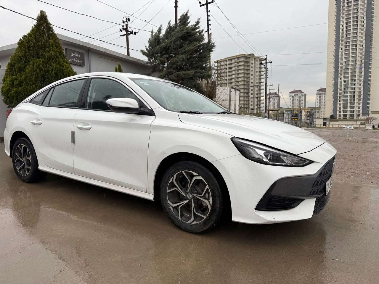 Mg GT فوول بى بوياخ 
٢١ هه زار روشتوه  هه مو گيانى به شه رت. سلايد به سمه    
٢ سيوچ كوشن جلد  سعرى ١١٢$    *********** السليمانية, العراق
