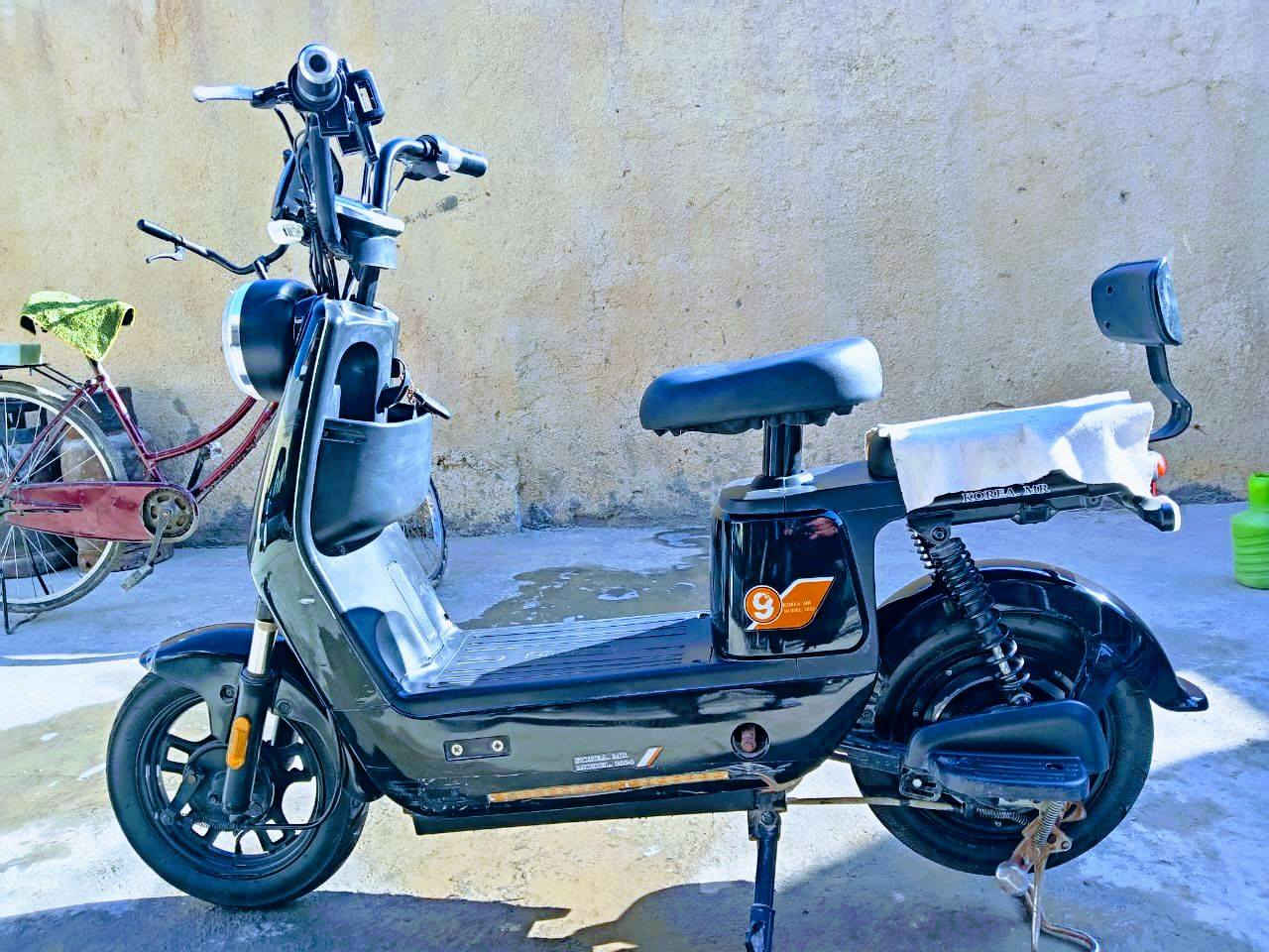 دراجه شحن للبيع ***********
