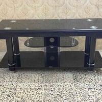 للبيع ميز تلفزيون راقي جداً، زجاج مسلح (Tempered Glass) صناعه ايطاليه ...