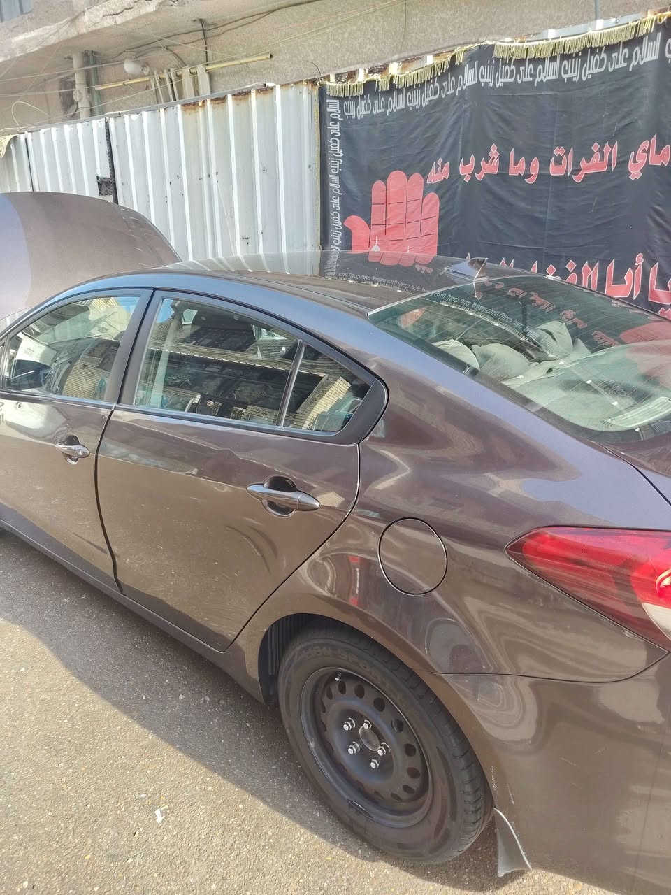 كيا فورتي موديل ٢٠١٧ السيارة فقط كسر في الدعامية الامامية بدون حادث أو تبديل
السعر ١٣٠٠٠ ألف 
العنوان بغداد 
موبايل *********** بغداد, العراق
