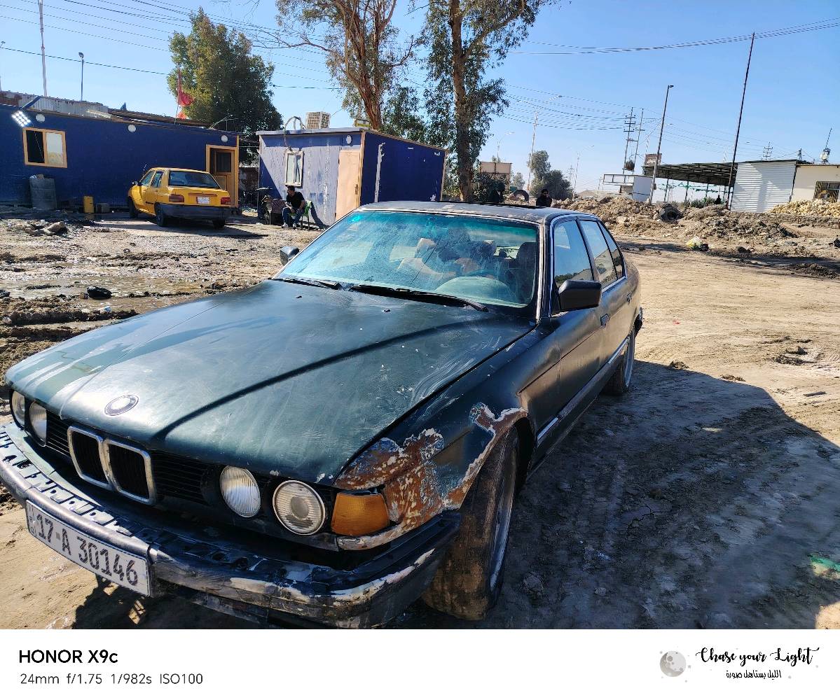 Bmw 735 موديل 89 
سيارة بسمي رقم إنكليزي وهزة جديدة
مداور ثاني يوم وسنويتها 2030 سيارة مال تعمير مكينتها بيها لاستيك ولف وكيرها تعبان اتكاتب وياك عقد مروري  مكان 
30ورقة 
سماوة المركز