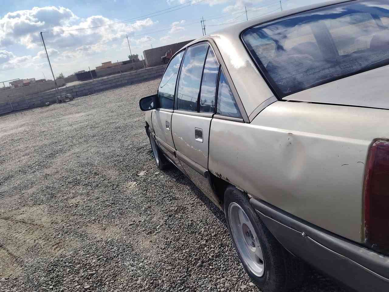 السلام عليكم يوجد اوبل اوميكا موديل 88 رقم الماني نينوئ  سنويه عضم عاج مجدده لل27 دفتر بانزين  صدر تايرات  اربع جدد  محرك جديد  كلج كير اكسل  شرط سلف داينمو كلو جديد عنبار كلج جد كهربائيات كويل جديد دسكات جدد   تدفئه  كهربائيات. دوشمه  السعر27 وبيه مجال اتصل علرقم الرقم ‏‪***********‬‏
