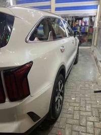 سورنتو للبيع موديل 2023  ماشيه 26 الف رقم اربيل تحويل مباشر  فول بانور...