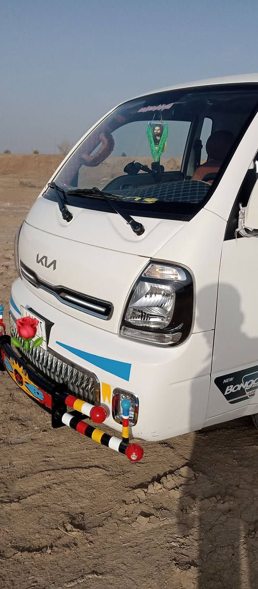 السلام عليكم خوان كيه بنكو للبيع 
موديل 23 رقم واسط ماشيه 38 الف 
وقابل للزياده السياره ستخدام شخصي 
مكفوله كفاله عامه وضع الشركة 
العنوان واسط الدجيلي 29
السعر والاستفسار اتصل بالرقم ***********
