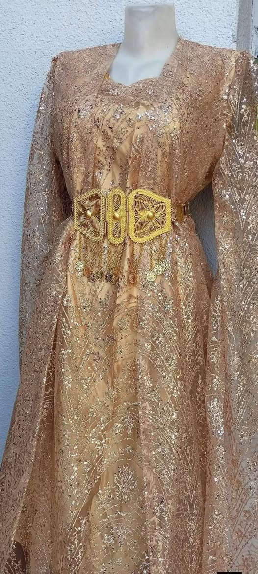 تأجير البدلة مع الحزام  10 الف فقط 😍😍😍
القياسات متوفرة حتى حجم خاص ♥️👏
مكاني بداية حي سومر مو محل بيت شغلي كله عن طريق النت ♥️
الي تريد تدز احد ياخذلها والي تريد اكو توصيل هم 😍


**إذا كنت صاحب هذا الإعلان وتريد حذفه لأي سبب، رجاءا أرسل رسالة إلى الدعم الفني**