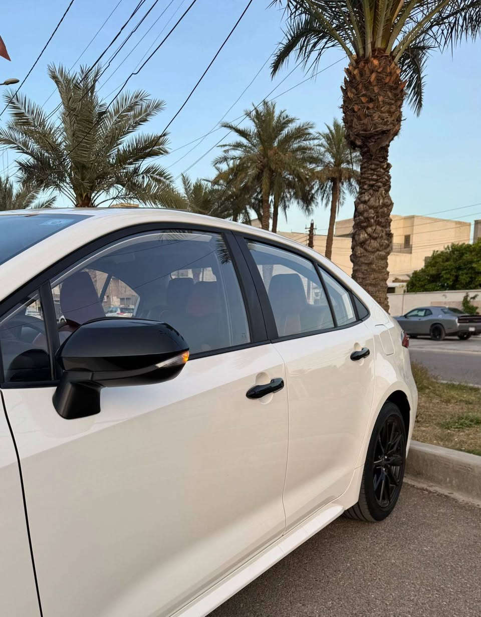 كورلا 2025  S بلاك ادشن 
محرك 1800 هايبرد HEV مري بلاك بلادي 
ويل بلاك كبير ماشيه 12 الف 
محرك 1800 هايبرد شحن ذاتي 
بصمه + دخول ذكي 
هاندر بريك بصمه + اوتو هولد 
كشنات جلد مشمسي كرسي كهرباء
رادار امامي 
سياقه اليه 
تبريد قطعتين 
تبريد بيانو شاشه 
شاشه ابل كار بلي + كامره خلفيه 
مانع نزلاق + مود درايف +  ايفو مود 
كيجات شاشه دجتل 
  
مقاعد جلد 
ويل بلاك حجم 17 
حساس لايت كامل اوتو عالي ناصي اوتو + حساس ظغط اطار 
تحكم سترين كامل فول 
لايت زينون + لد صباحي + اشاره لد 
كت اس بلادي 
شاير مري 
عزل حراري
رقم بغداد بسمي
مكاني النجف 
رقم صاحب سيارة ***********

💲 علق سوف يوصلك الرسائل سعر
