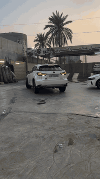 السلام عليكم ورحمة الله

RX350
سيارة نظيفة جدا جداً موديل 2021 خليجي بأسمي. 
ماشية 110 الف كم. بيها تعديل بارد بسيط وشوية صبغ بالدعامية كما موضح بصورة الحادث. تم تصليح الحادث بشركة لكزز بصورة احترافية
السعر المطلوب ٣٦ الف دولار وبي مجال   
مكان السيارة في الرمادي.  
تواصل ***********
واتس اب 00601113389783
