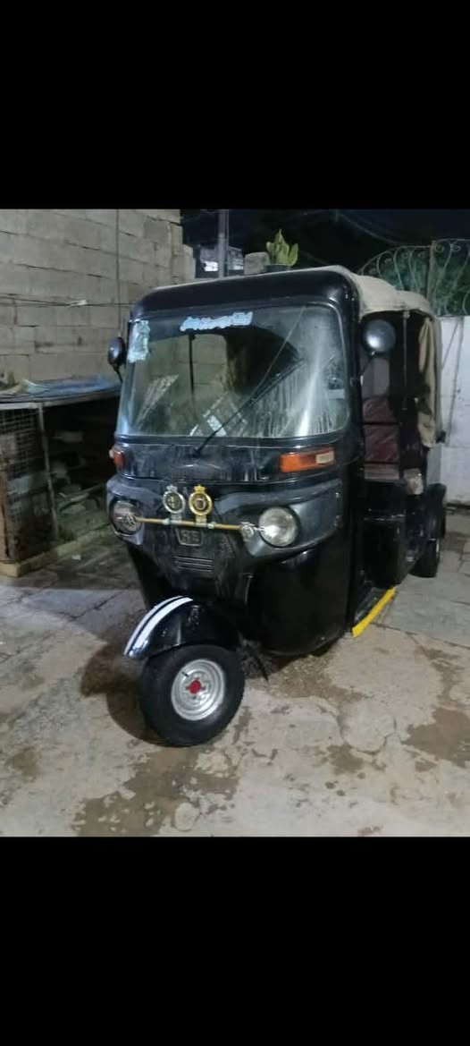 السلام عليكم تكتك موديل 15 بدي 20 مصبوغه عام جماليه تكتك خير من الله كهربات محركه خير من الله سعره 3700 وبيه مجال بسيط  مكاني بغداد نهروان رقم ***********
