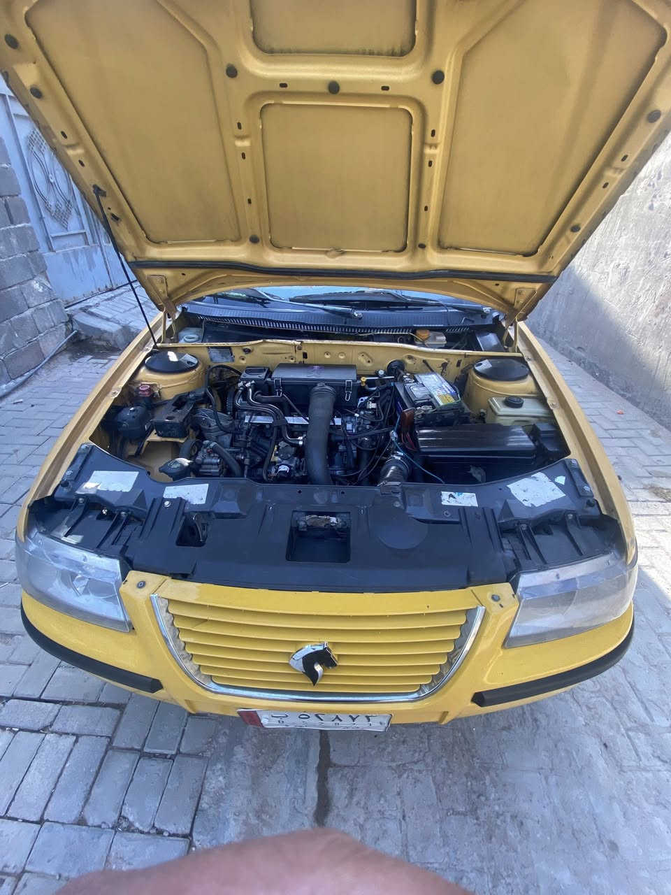 سمند موديل 11 سنويه لل27 سياره بسمي ولا ربع عليها مصفره كلشي مكينه جديده سياره كلش نضيفه بيها بس جاملغ خلفي معمر كامل ساره احله من الصور كلشي شغال مابيها نقص 30 قفل مكاني بغداد حبيبيه *********** بشرفك إذا مو شراي لا دك
