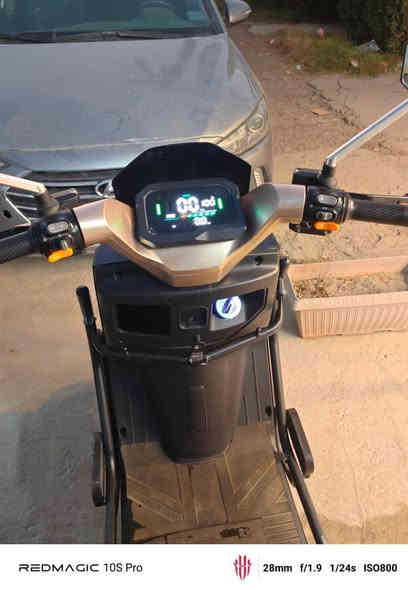 سلام عليكم
دراجه شحن للبيع استعمال شخصي
بيها نقص جاملغ امامي وبرغي مال درع
***********
