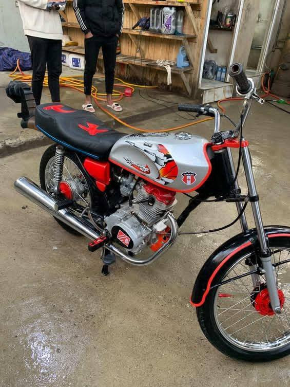 بارت للبيع مكينه خرسه شلعه ومعدل غراضه كله جديده مطبكه بيدي صار شهر 375 وبيه مجال


**إذا كنت صاحب هذا الإعلان وتريد حذفه لأي سبب، رجاءا أرسل رسالة إلى الدعم الفني**