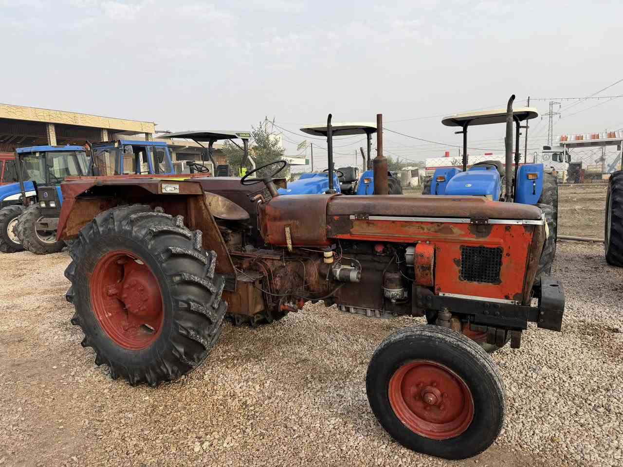 سلام عليكم
للبيع عنتر موديل ٨٧ رقم واسط 

مكينه جاهزه من كلشي تخم تاير باور ستيرن 

مكاني بابل الكفل 

***********
