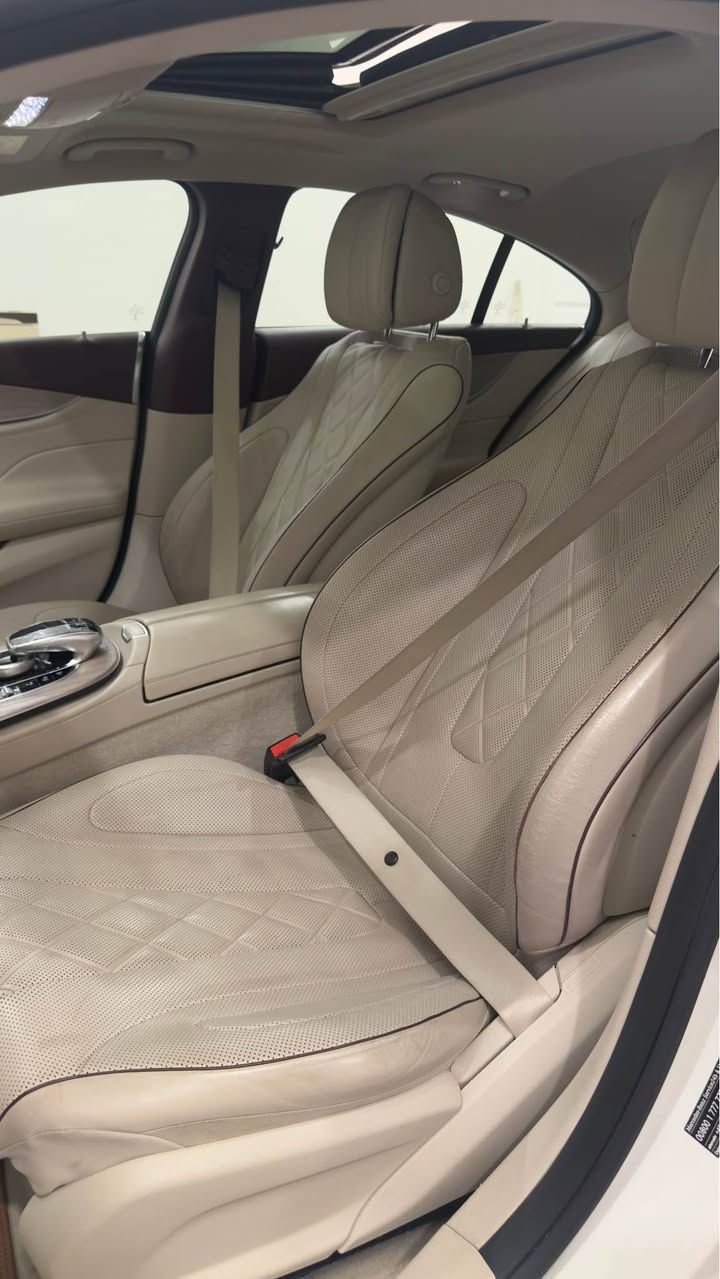 Mercedes Benz CLS450 AMG Germany

Model:2018

AMG Fulll mwasfat

70000KM roystiya

Ger makina kahrabaye ba shart

Clean Title ✅ 

s3r:445 waraqa

raqam Mobil: *********** دهوك, العراق
