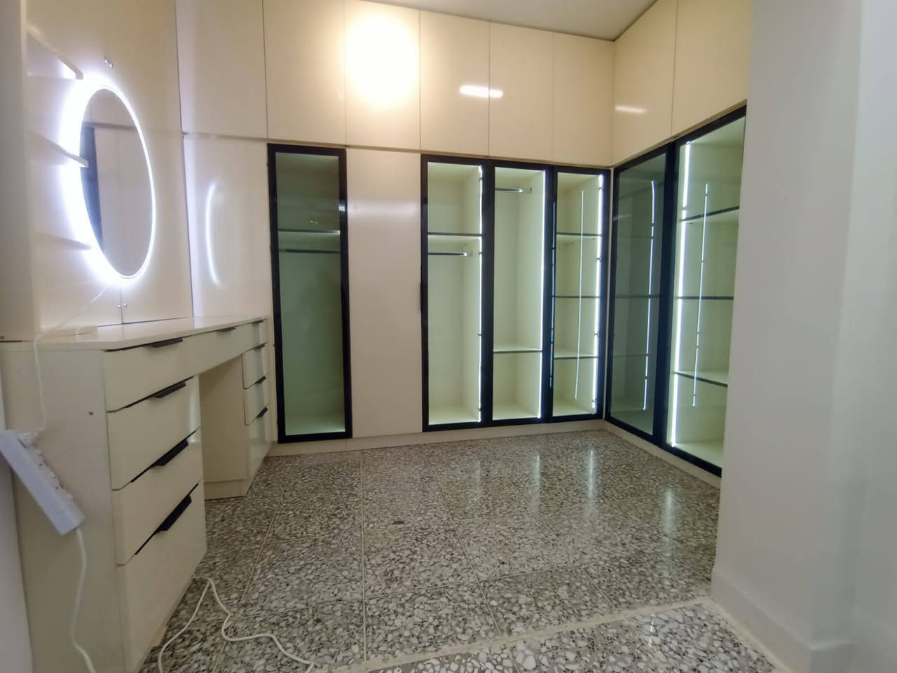 معمل عادل الميالي لعمل كافة إعمال الالمنيوم وخشب ال HDF بالنقد و التقسيط 
 ( عمل كاونترات الالمنيوم مبطن بي في سي pvc مضاد للماء وكاونترات الالمنيوم المبطن مع بيبان خشب وكاونترات خشب بالكامل ) وعمل كافة إعمال الشبابيك والأبواب ( الالمنيوم و pcv )  والمحجرات وكافة اعمال الزجاج 
النجف الأشرف حي السلام شارع ابو الدجاج


**إذا كنت صاحب هذا الإعلان وتريد حذفه لأي سبب، رجاءا أرسل رسالة إلى الدعم الفني**