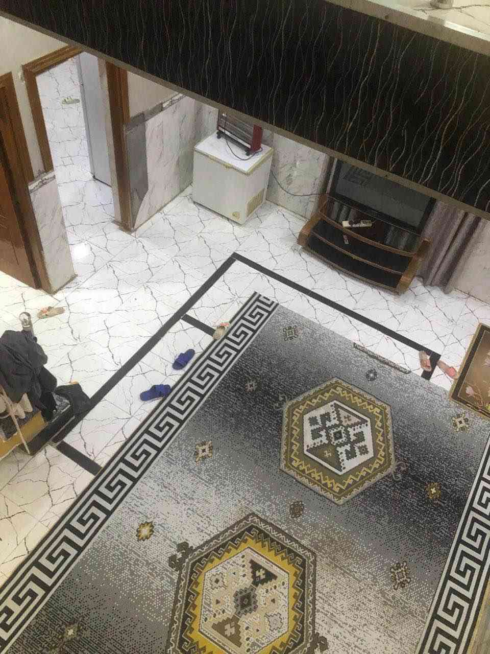 بيت للبيع مساحه 170 متر
طابقين بناء فرمستون 
الطابق الاول غرفه وصاله ومطبخ وديوان وكراج 
الطابق الثاني غرفتين وصحيات
العنوان ابو الخصيب عويسان
طابو زراعي عراقي 
السعر 145 للااستفسار *********** البصرة, العراق
