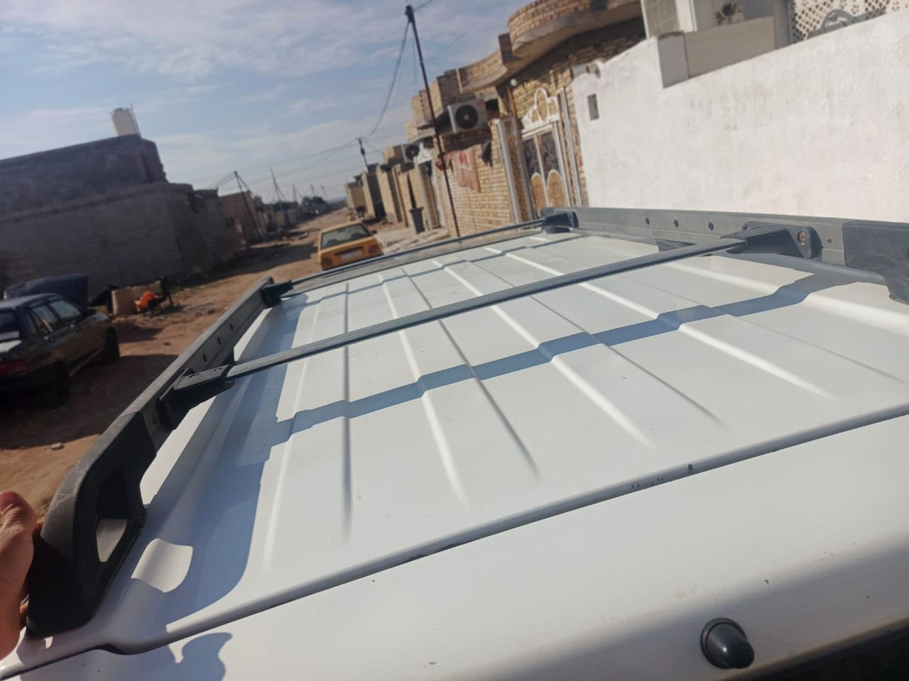 سلام عليكم سياره نيسان بافندر وارد امريكي مديل 2009 لبيع او مراوس  بيه صفحه صبغ ومحرك تجفيت جديد على ايدي غراض اصلي شرط حداديه عام فلنجات وبربرنات خلفيه جديد كير خير من الله صيانه عام طخم تاير جديد صايرلي سبوع من شديته سياره رقم بغداد راعيه بلعزيزيه وسياره السعر 97 بلعمارة اتصال ***********
