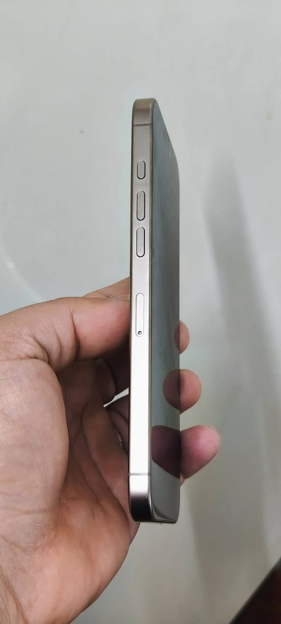 آيفون 16 برو ماكس 
ذاكره ٢٥٦ ـ بطاريه ٩٥٪ 
مستبدل شاشه تفصيخ اصليه 
مكفول من أي عطل نضافة ١٠٠٪
الجهاز بدون ملحقات 
سعره ( مليون و ١٠٠ ) سعر نهائي 
ـــــــــــــــــــــــــــــــــــــــــــــــــــــ
عنواني بغداد مدينة الصدر 
***********
