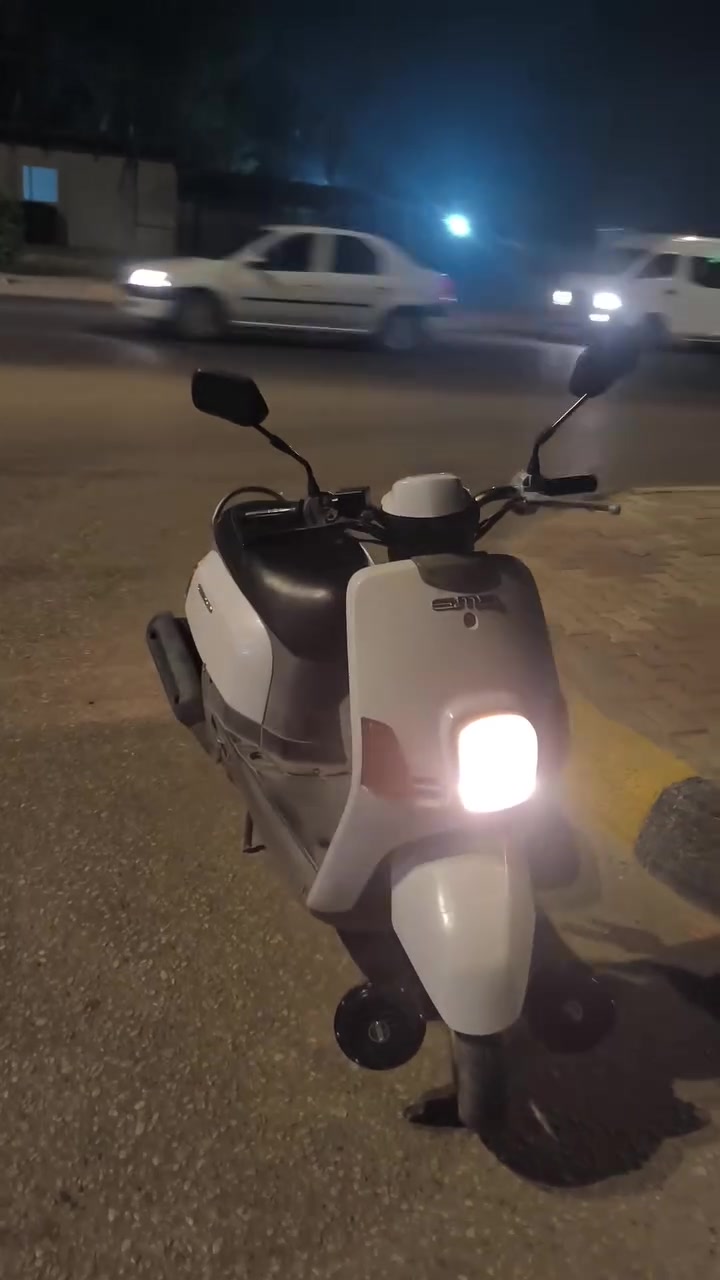السلام عليكم شباب دراجه للبيع الدراجه ختم واحد ويه المكينه 
المكينه مكفولة مكانه الحله ابو غرق شارع المام  السعر مليون و150  بيه مجال رقمي*********** صار لي شهر من منزلها من الرمبه
