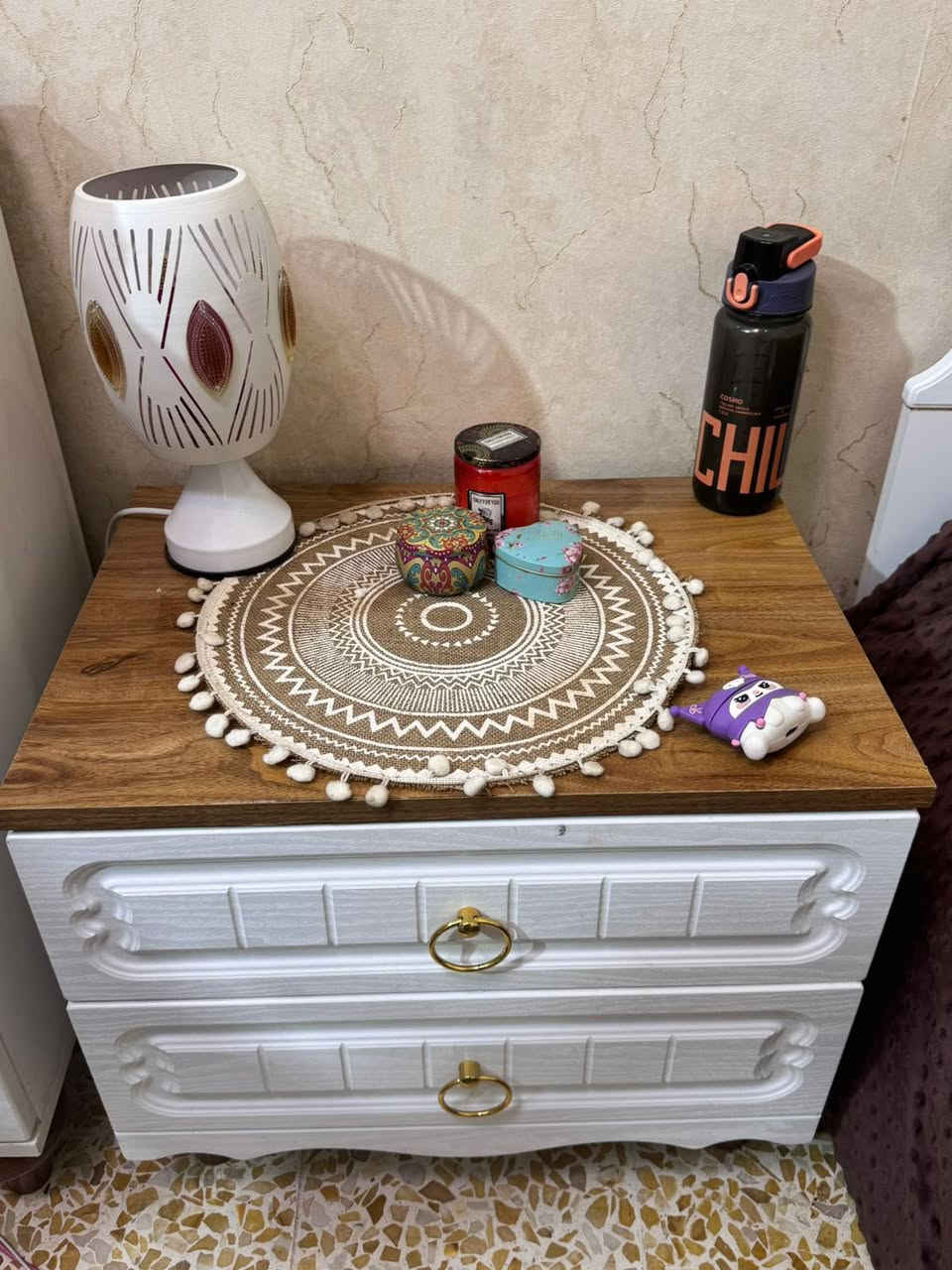 غرفه نوم شبابيه نضيفه كلش النضافه 90/100
السعر 650 و بيها مجال حك الجيه 
الاستفسار مراسله الصفحه


**إذا كنت صاحب هذا الإعلان وتريد حذفه لأي سبب، رجاءا أرسل رسالة إلى الدعم الفني**