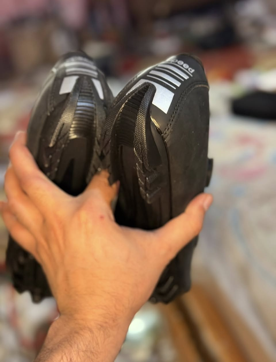 20 الف قطعه فخمة قياس 45_46 لعشاق الدراجات الهوائية


**إذا كنت صاحب هذا الإعلان وتريد حذفه لأي سبب، رجاءا أرسل رسالة إلى الدعم الفني**