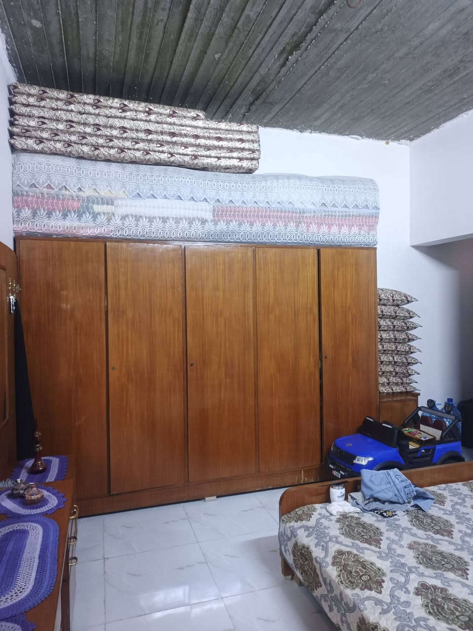 السلام عليكم
غرفة نوم فصال قديم صاج
يرادلهة ترتيب قليل
السعر ٣٠٠ قفل
التواصل... ***********
عنوان قوسيات
