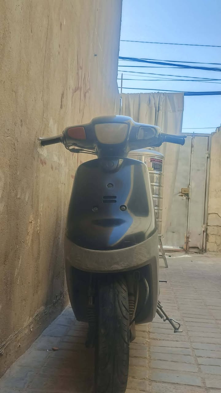 دراجه بطة للبيع
مكينه خبط هندر واحد دراجه مرتبه 
كرهبائيات شغاله بس يرادلهن ترتيب
شاصي مكفول 

سعر150 الف 
مكاني نجف ابو صخير
***********
