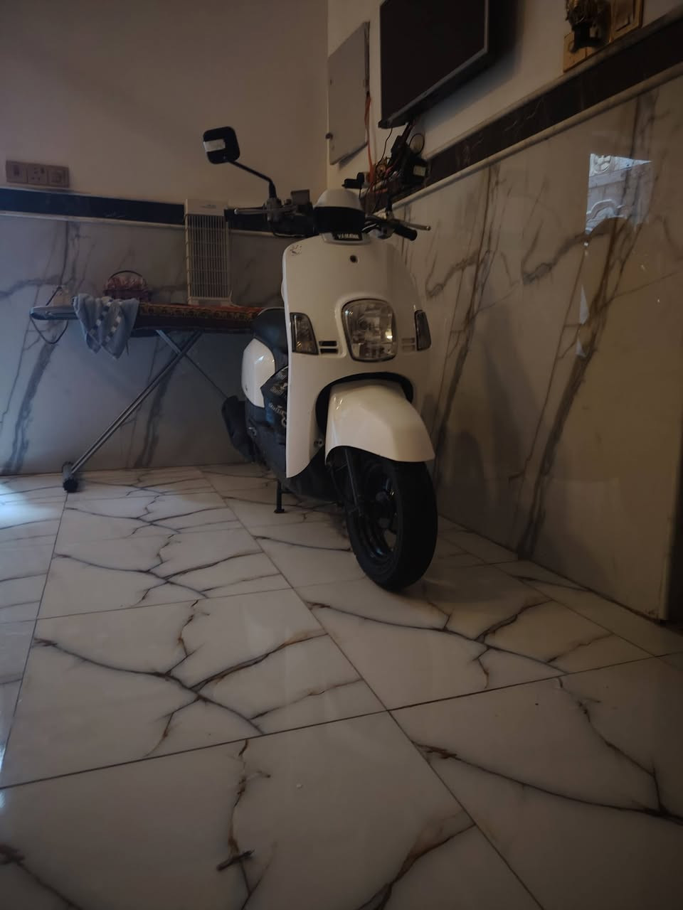 ماكس بوليس للبيع مامتعوبة نضيفة كلش،  بانزين محسن دهن امزويل،  ماصارلهة هواي طالعة من الوكيل،  
مكاني ميسان العمارة،  خاص موجود، وهاذ رقمي هم ***********
