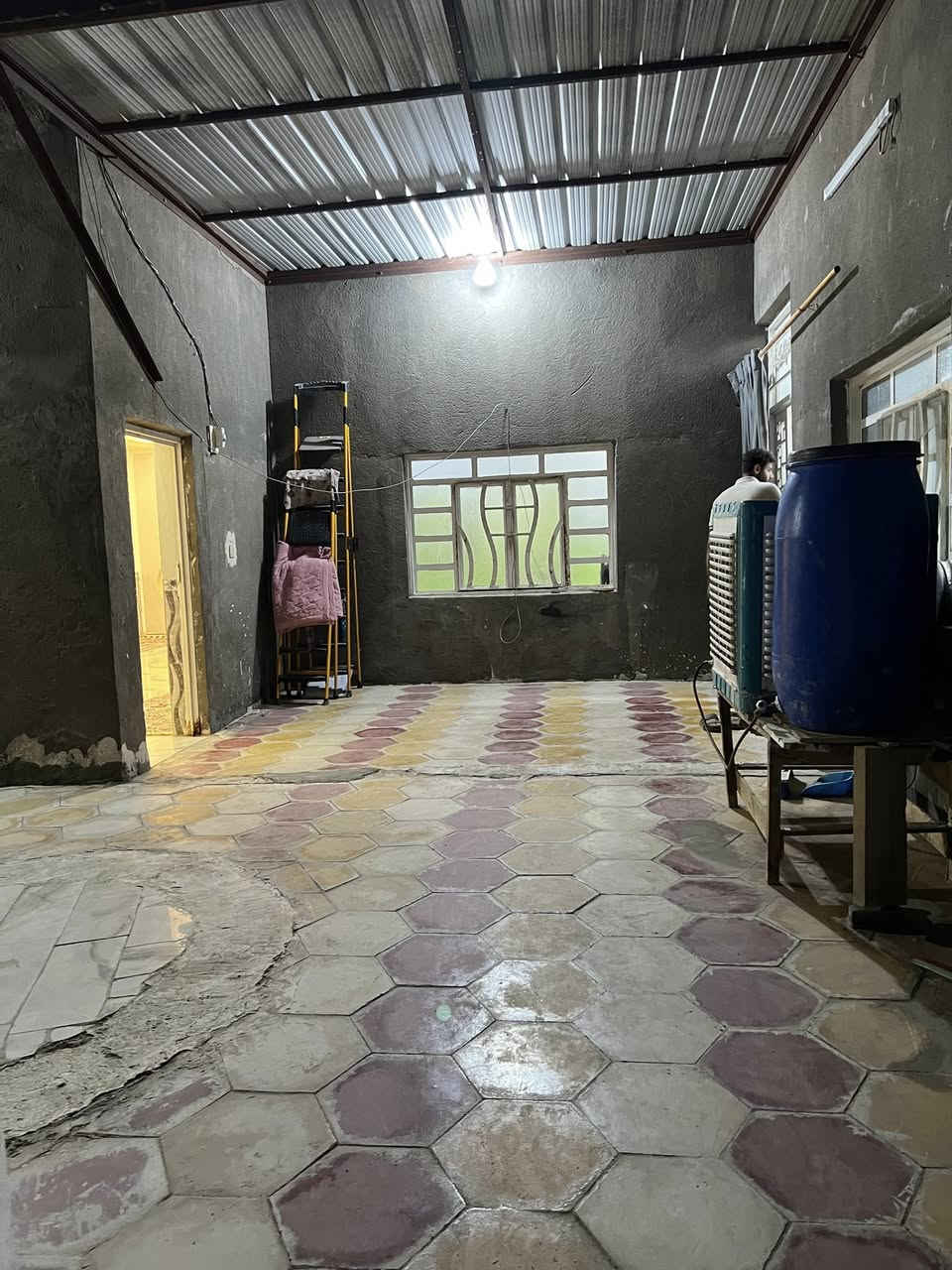 الهم صلي على محمد وال محمد 🌸

بيت للبيع زراعي مداور اسهم اقرار محكمة🔴

خلف جامعة ساوة🏫 الاهلية بلنزلة التبليط 

البيت تتوفر بي كافة الخدمات ماي/كهرباء/تبليط واصل للباب 

نوع البناء كونكريت مسلح 🛡️

المساحة/(1000)متر 

مساحة البناء/(350)متر 

البيت يتكون من :

حديقة🪴

صحيات خارجية +صحيات داخلية

غرف عدد(3)

(استقبال +صالة) 

(مطبخ) 

البيت كلش حلو ومابي نقص الحمدالله ✨

السعر 💰(110)وبي مجال بيع مستعجل 

للاستفسار خاص او واتساب/***********📲
