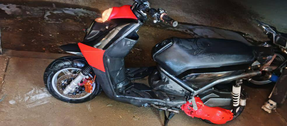 سلام عليكم دراجه سكنس جبلي للبيع دراجه نضيفه و مابيها اي نقوصات الشراي يتصل العنوان فلكت سلمان باك     ***********.    السعر مليون و 150. بيها مجال
