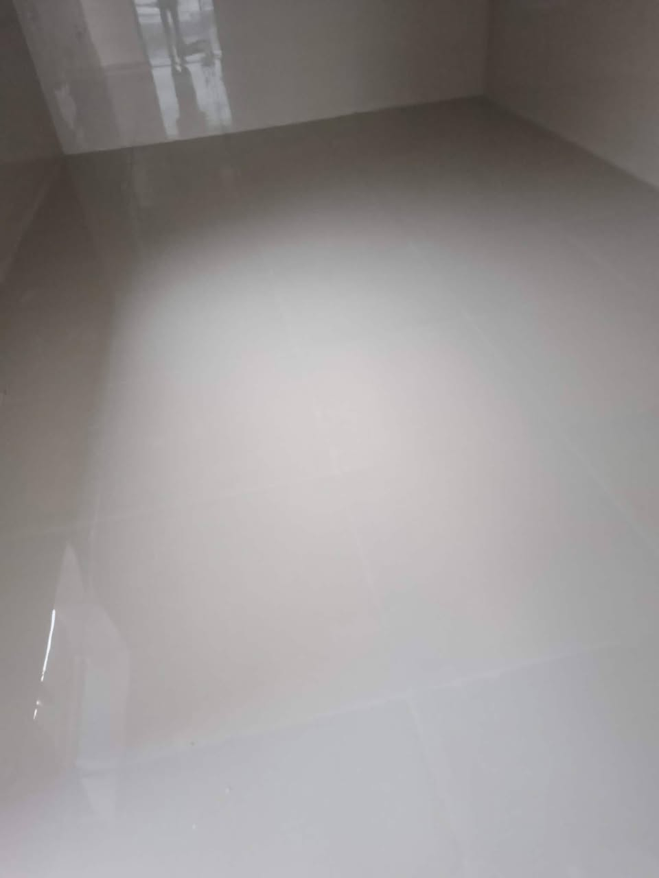 السلام عليكم كادر اخطصاص سراميك بورسلين كاشي كوبنات مرمر واجهات وجميع الديكورات  تسليم مهندس ***********واتساب....***********
