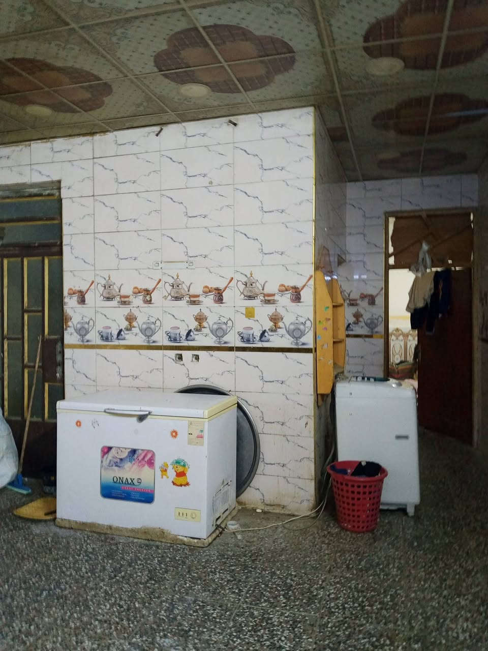 بيت لليجار خدمات مسقط مقابل حسينيه الزهراء ايجاره 200 لتواصل ***********
