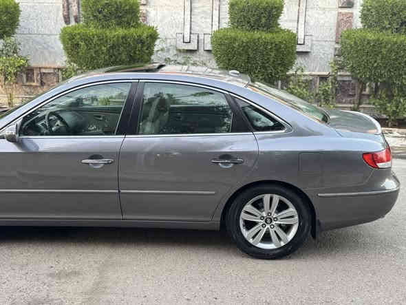 هونداي ازيرا  2007
مصبوغه حزام بدون دواخل
ا رقم بغداد دولي جديد
محرك 6 سلندر 3300
السيارة فول لمتدد
المواصفات
-فتحه 
-نظام ترحيب
-انارة بالمرايات والابواب الامامية
-كاميرا وحساسات خلفية
-حساس ماسحات
-كشنات كهربائية جلد 
-لد امامي وخلفي
-تحكم كامل بالستيرن كهربائي 
-مري شفط مع الاشاير
-ويل حجم 17 لاصلي 
-مرايات قلاب ويه R
-الشاشه اصليه 
نضام سماعات + مضخمات بلاديه

تبريد ثلج 
تخم تاير جديد 
جاهزه من كل ا
مكان بغداد 
سعرها 90 وبيها مجال 
غير متواجد علفيس شراي يتصل ويدلل ***********
