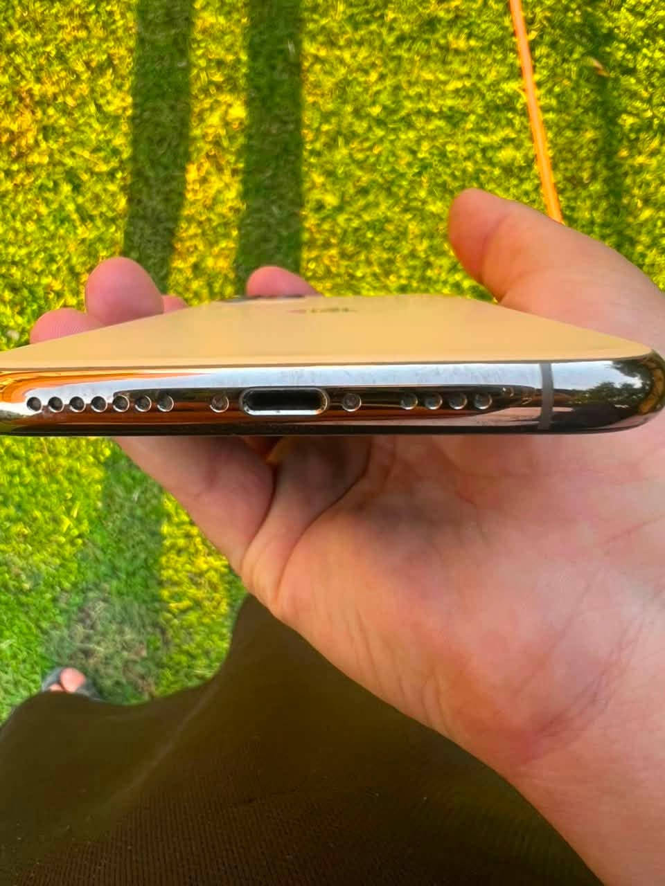 📱ايفون 11بو ماكس نضافه 95%ما مبدل بي اي شي 🔋بطاريه 76شرط فحص الحاسبه وتر بروف ✅السعر :375الف 🚚يوجد خدمة توصل لكل محافضات العراق  للتواصل***********
