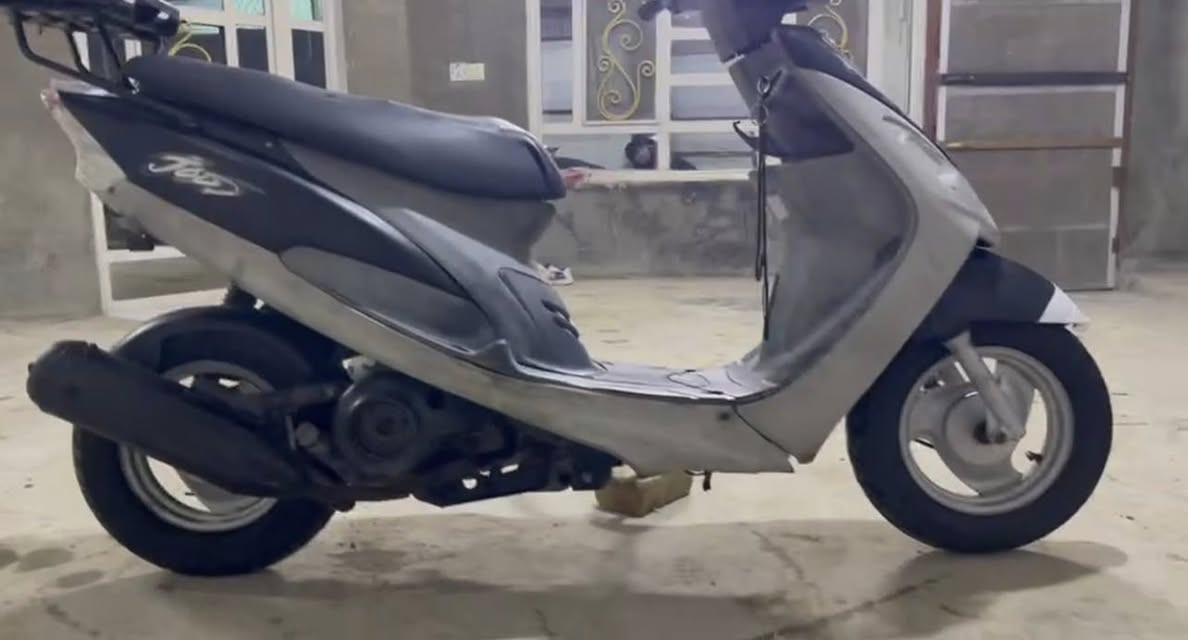 سلام عليكم دراجه منغولي دراجه خير من الله نكره وحده صبح مكينه نعومه متنسمع شرط ناعمه كلش كلشي شغال دبلات بلادي شغلات كلهن ما ناقصه فقط باتري دراجه تفحصه متبين مفتوحه بس حتا أكون صادق وياك مفتوحه مره وحده وبوشه بلاد ٤٩ عنوان حله. اكرمين سعر ٥٨٠ وبيه مجال ***********
