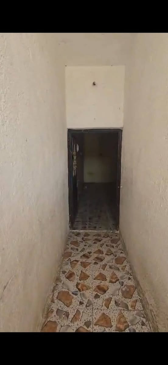 دار للبيع طابو ١٠٠ متر
الدار وجهه على ساحه 
ركن البيت مدرسه ابتدائيه 
والركن الثاني متوسطه موقعه يخبل  شراي خاص اني مكلف بل نشر


**إذا كنت صاحب هذا الإعلان وتريد حذفه لأي سبب، رجاءا أرسل رسالة إلى الدعم الفني**