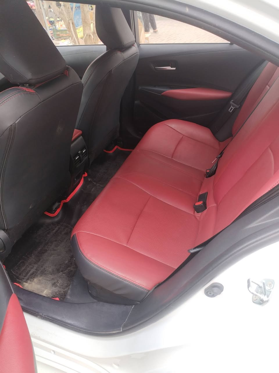 كولار هايبرة 2024 
مكفوله من عده كم شغط
داخل جلد احمر فول موصفات
مكان سياره الاعظميه ***********
سعرها 146 بيها مجال قليل
