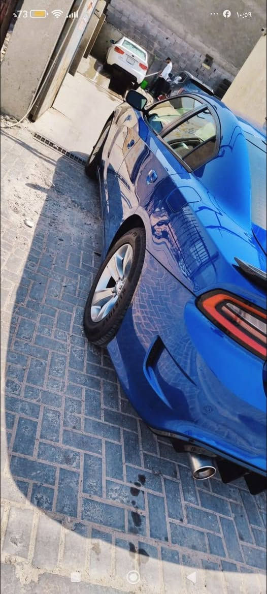 جارجر للبيع  
جارجر 2020 sxt  فول عدا الفتحة محرك 3600 
رقم اربيل انكليزي بأسمي تريد تحويل او وكالة 
سنوية وهزة جديدة 
تو ويل
وارد كندي حادث سرقة 
بيه جاملق امامي تبديل وجاملق صبغ سبب شخط  والقمارة كلير اثر تخريب بكندا صور الحادث بالمنشور 
مكان السيارة البصرة 
السعر  193
للاتصال واتساب *********** البصرة, العراق
