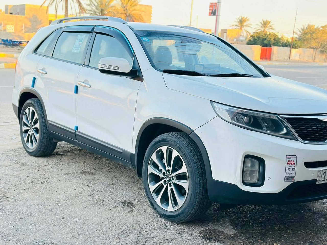 السلام عليكم
كيا سورنتو 2013 شكل 15 
فول مواصفات عدا البانراما 
بصمه ابواب
بصمه تشغيل 
محرك 3500 V6
سبعه راكب 
ثلاث قطع تبريد 
بيها بارد يم قبق البنزين الباقي كفاله 
رقم بغداد بأسمي تحويل ثاني يوم 
السعر 163 بيها مجال بسيط 

العنوان الرمادي ***********
