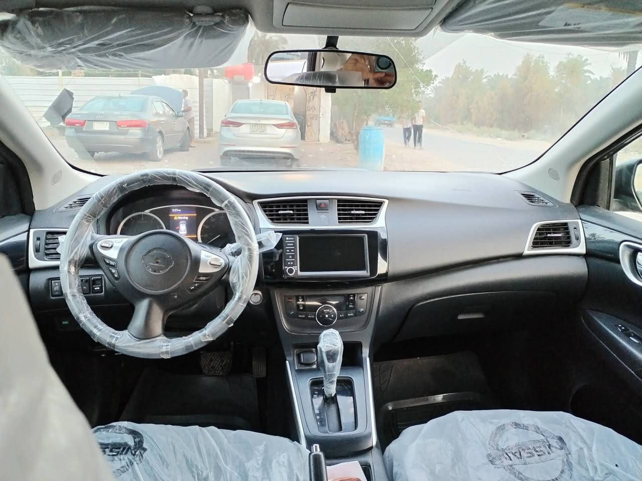 سعره ٩٠ ورقه مستعجل ع البيع بيه مجال بصيط 
نيسان سنترا امريكي موديل 19 رقم نجف مكانه بغداد السياره معوقين هذه الشهر تصير حره عندي بيه وكاله عمامه ضرر جاملغ وبنيد جهه السايق مواصفاتsv سعره جدا مناسب راسلني او اتصل ***********
