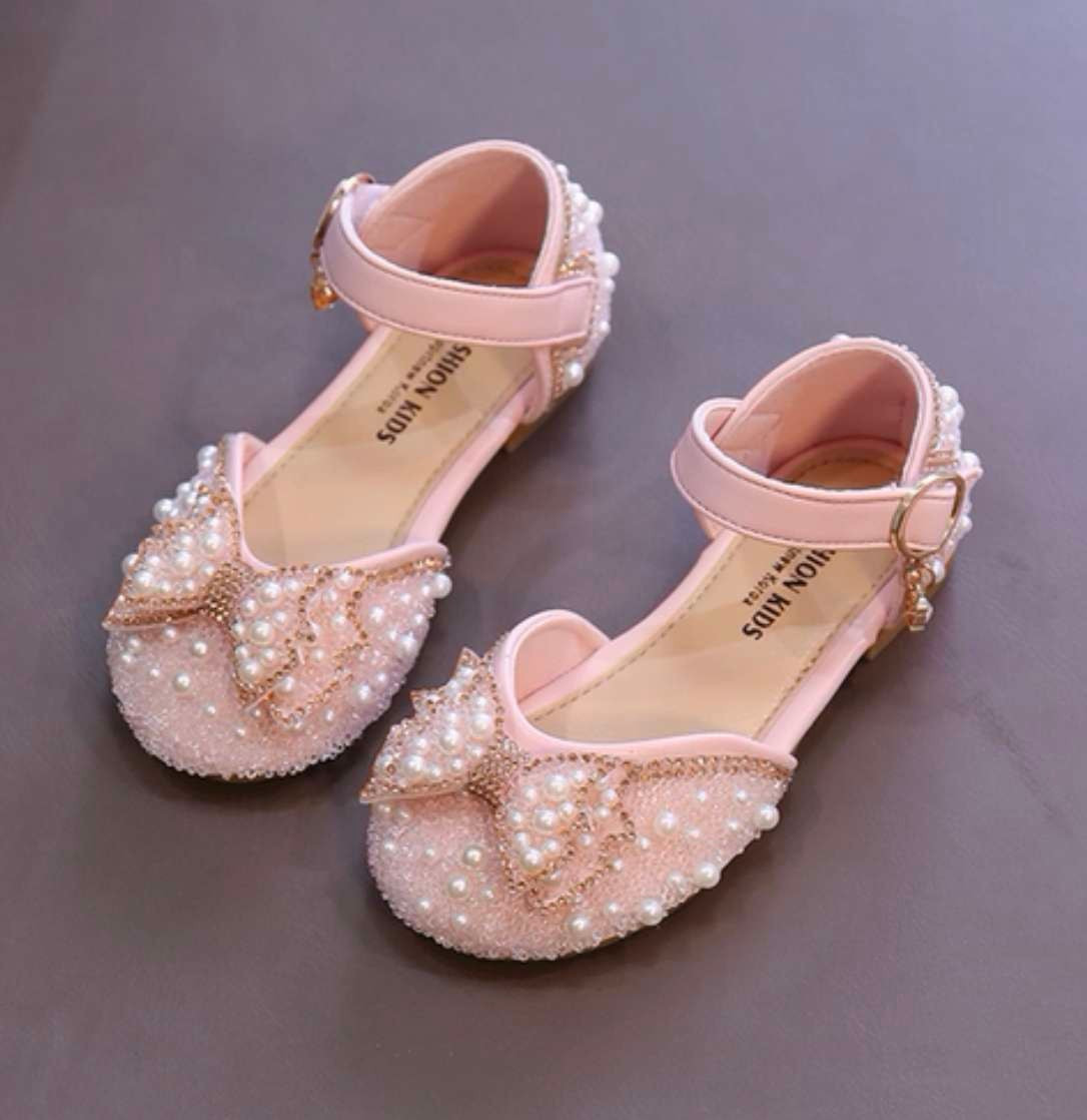 حذاء اطفال موديلات 2026
قياس  22إلى 35

السعر حسب الموديل 

لحجز بلخاص او بلواتساب ***********
يوجد خدمه توصيل إلى جميع المحافظات
