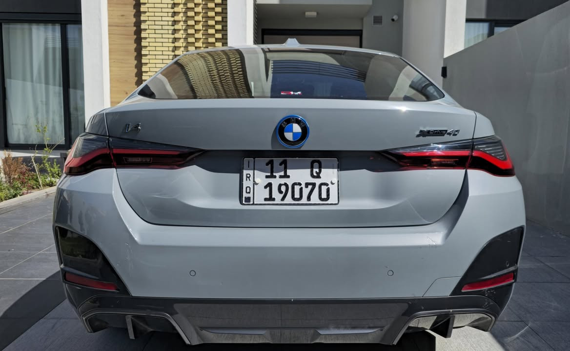 bmw i4 x drive40 2024
Dual Motor 391 hp
battery 84 kw
دبل ماطور 391 حصان
حجم البطارية 84 كيلو واط
تمشي بلشحنة الوحدة بين ال 400 و ال 500 كيلو
حسب الدوسة
فول مواصفات ام بكج
لون مميز سموك
داخل جلد احمر مميز
رادارات تحديد مسار و تصادم تلقائي و نقاط عمياء و تحذير الخروج عن المسار
حساسات امامية وخلفية و جانيية
كامرات 360
تدفئة بلكشنات و خزن وضيات القيادة
داتا شو
شاشة متصلة ابل كار بلي و اندرويد اوتو نظام صوتي هارمن كارديون مع سب ووفر
بلصندوق
صندوق كهرباء
توقف تلقائي عندة الرجوع للخلف اوتوبارك و درايف اسست فووول
الحادث تبديل بنيد و دعامية نفس الون و ايرباك الستيرن و البردات و رجل السايق مبدل وكالة بيها صبغ على كد شبر بلباب الخلف السائق اثر طخة سطة هنا بغداد 
حاليا ماشيه 25000 كم 
السعر 37000$ 
الاتصال بلرقم ‭0790 134 6894‬
