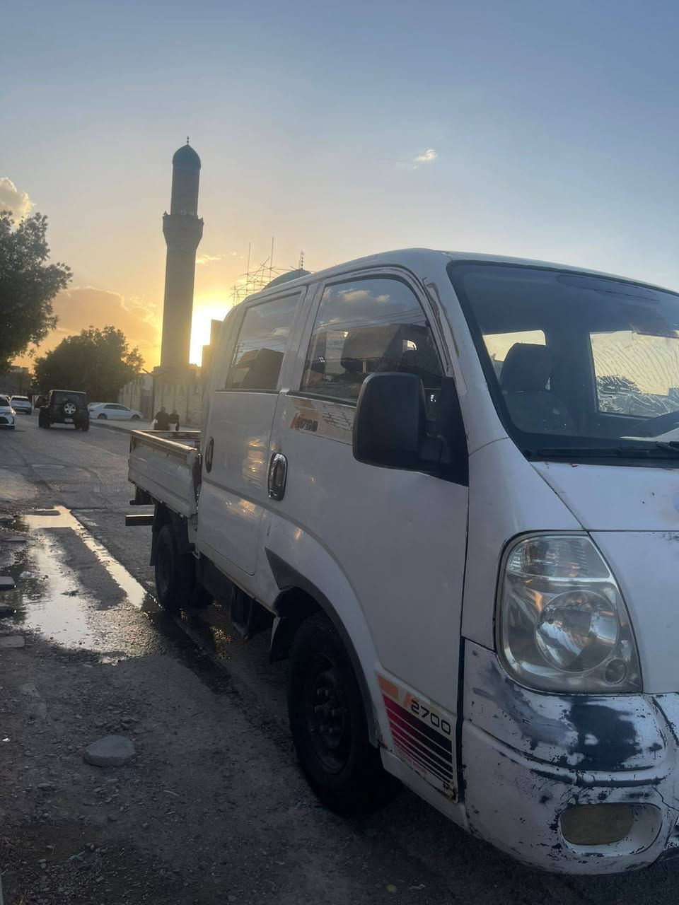 السلام عليكم 
للبيع كيا بنكو 2700  حوضين موديل 2006 رقم مثنى مميز مشروع وطني تحويلك بكل مكان  محرك وكيرها بشرط نظاف يخبلا  تخم تاير جديد داخلها مدوشم جديد صدر امامي خلفي بشرط تبريدها نقصة قايش والكهربائيات بيها  الكيلو متر والرون عاطل باقي الدشبول كلة شغال كشرها هذا وضعة مثل ما موضح بالصورة 
سنوية بشهر ال٩ تخلص ومداور السيارة مباشر بعد البيع سعرها 80 وبيها مجال بسيط 
*********** واتساب متوفر
