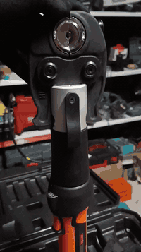 للبيع
كابيسه ترامل 
كامل 
جديد 
ملم10 الي. 300ملم
يكبس
***********
واتساب
