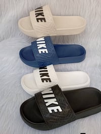 سافت نايك • رجالي شبابي ولادي • توصيل