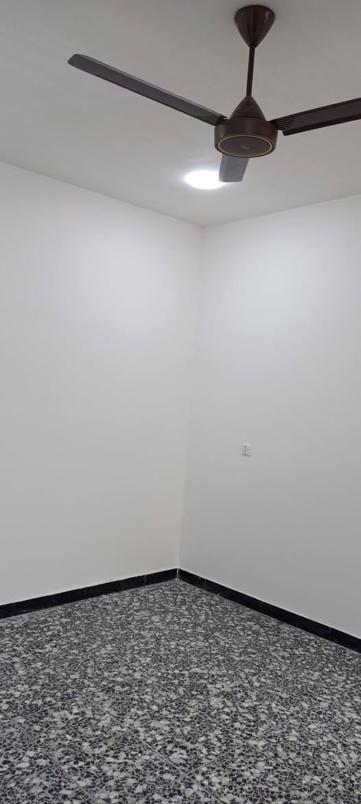 مثل ما عودناكم كل رمضان بي عروض  صبغ اساس+ ابلاستيكي+ تصليح الغرفة 300. الغرفتين 500  يشمل جميع المواد كرستة أو عمل اتصال ابو يزن الصباغ ***********
