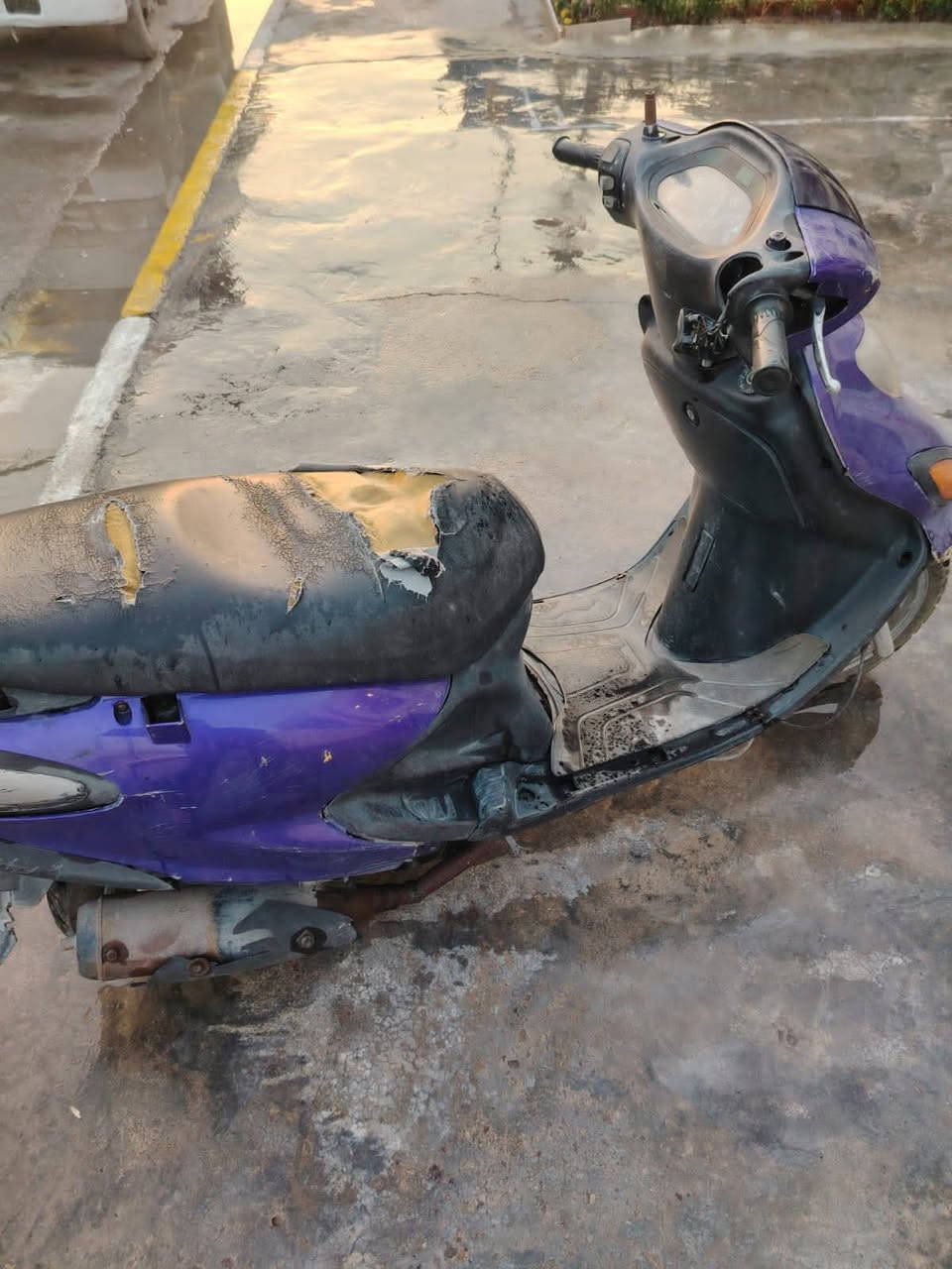 دولفين 🐬 للبيع
مكاني بالشعب 
الدراجة يحتاجلها تقسيم هواء حتى تشتغل 
ابيعها (كوم حديد) ب 130 الف

‏‪***********‬‏
