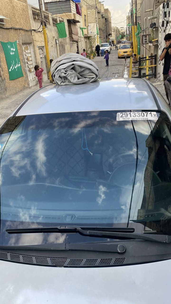 السلام عليكم كيا فورتي 2016  كير مكينه تبريد جديد مكينه ما مفتوحه  تحكم ستيرن جهتين مري شفط وباقي مواصفات معروفه ***********  مكاني بغداد مدينه الصدر
