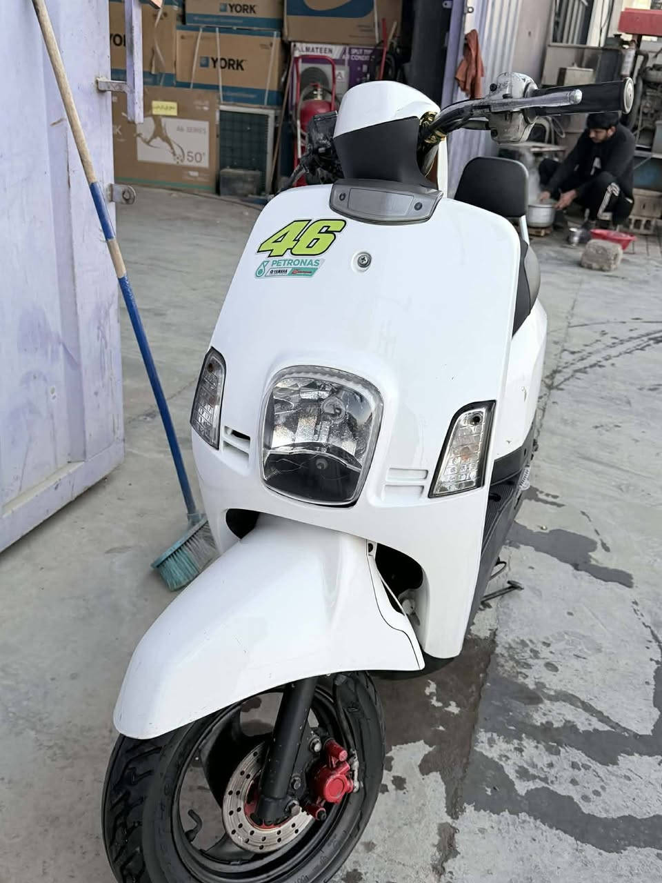 البيع تفصال تصال *********** ال دراجه مو لي مكلف بنشر ماعرف شنو تفصال
