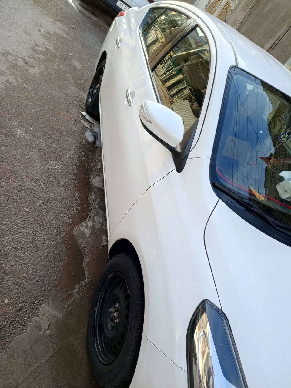 السلام عليكم نيسان سني مصري موديل 24 ماشية 23ونص السعر 122ورقة مكفولة كير محرك كهربائيات مكفولة من التبديل او الصبغ فقط بارد وتكحيل موضح بالصور بااسمي شرط التحويل لاتصال *********** العنوان البلديات
