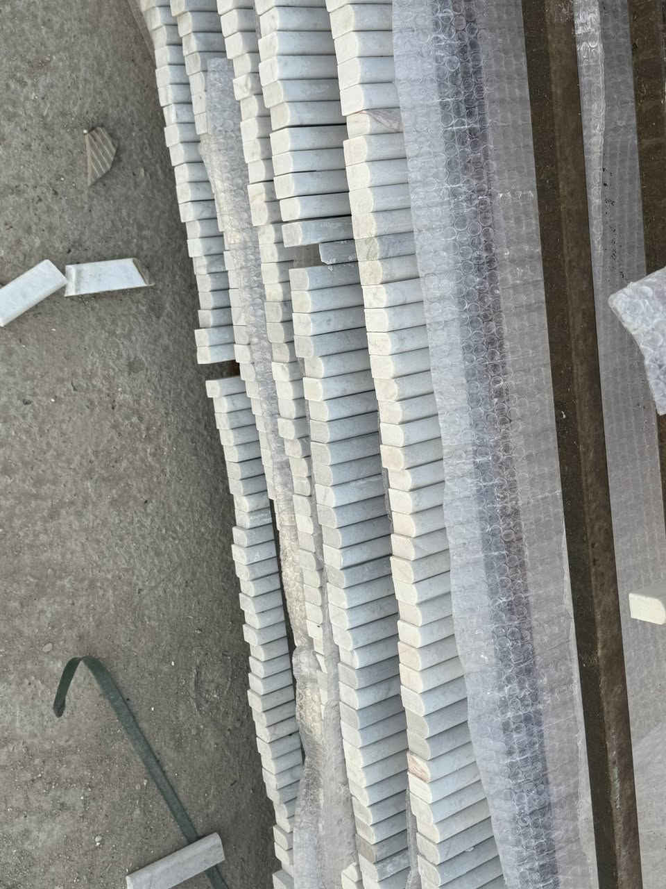 بسمه تعالى . . . يعلن معمل شمس عن تجهيز كميات كبيرة من الرفوف والكوبلن .

مستعدون لتجهيز كميات كبيره من الرفوف الكوبلن / مرمر تركي افيون درجة أولى

سيت رفوف 3 قطع 
    30×30 سم
    25×25 سم 
    20×20  سم 

سعر المتر الكوبلن حسب القياس 
قياس    3×60
قياس    4×60        سمك 2 سانتيم
قياس    5×60
ويوجد توصيل لكافة المحافضات . 
🚛🚚🚛🚚🚛🚚🚛🚚🚛🚚
العنوان : ميسان

‭0 770 307 7577
